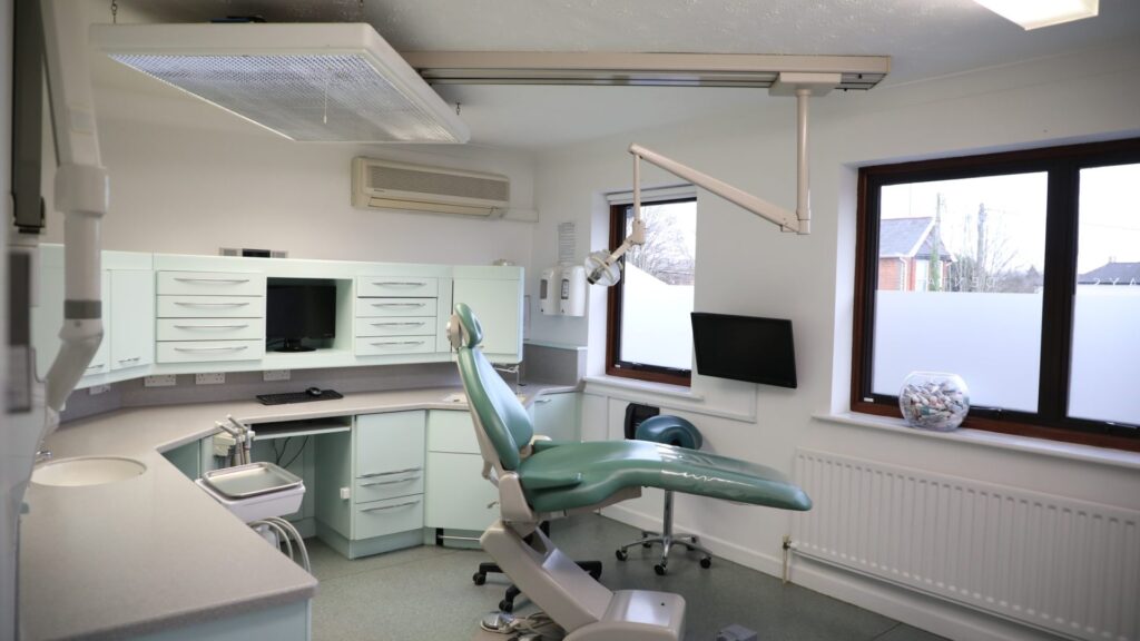 moderno studio dentistico in Albania